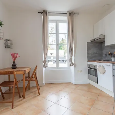 Daire Le Saint-caprais - A 30min Dorly